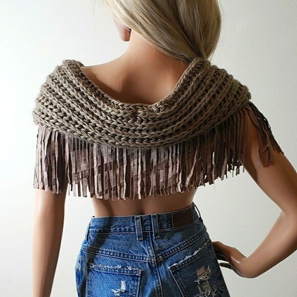 Code Knit Pull-Over Fringed Shoulder & Neck Wrap Warmer Poncho - Picture 5 of 9